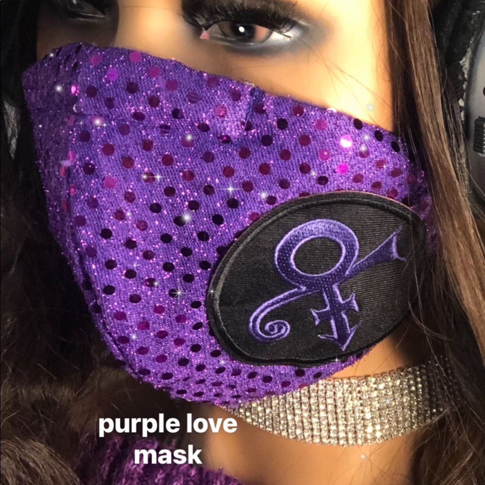 Must-have “Purple Love” mask for the Prince fan!